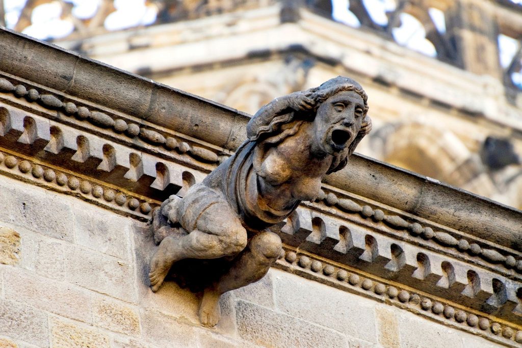 Grogulec w dzielnicy Barri Gòtic